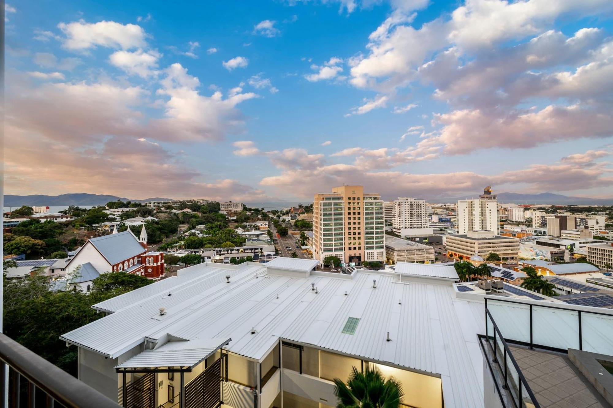 Centre Retreat Apartment Townsville